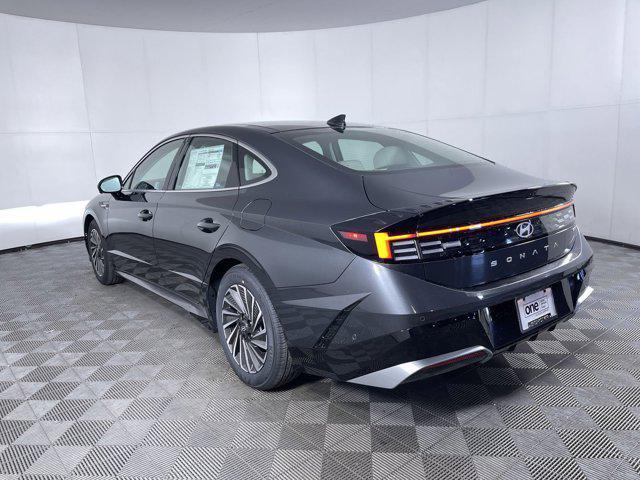 new 2025 Hyundai Sonata Hybrid car, priced at $38,704