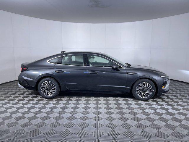 new 2025 Hyundai Sonata Hybrid car, priced at $38,704