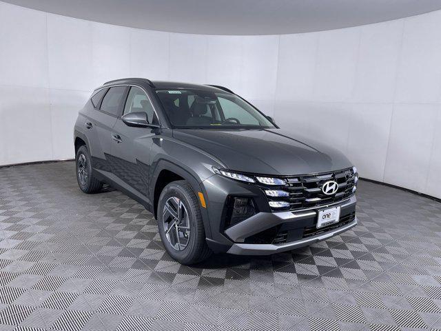 new 2025 Hyundai TUCSON Hybrid car, priced at $34,165