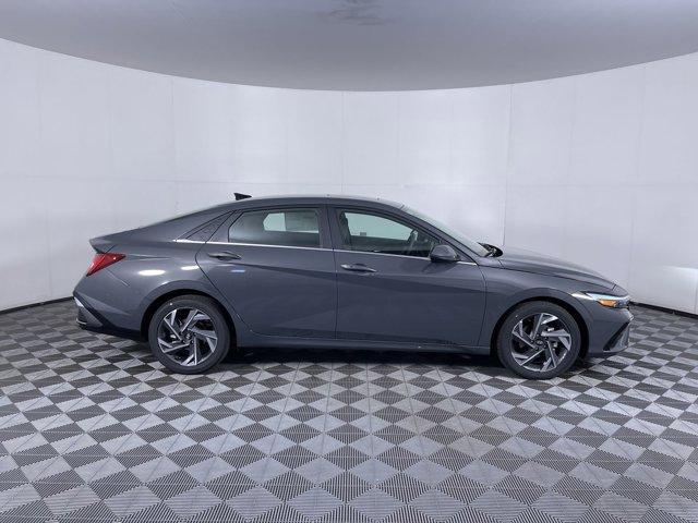 new 2024 Hyundai Elantra car, priced at $27,040