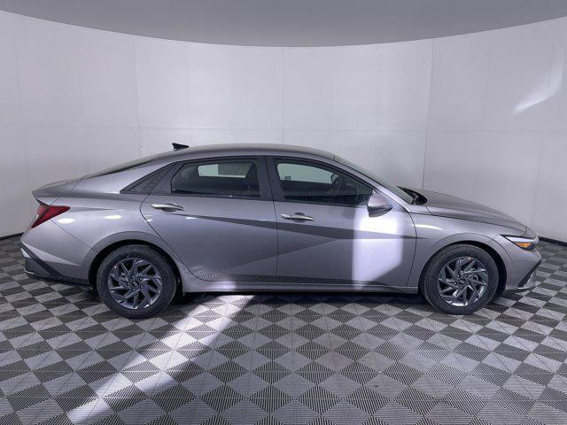 new 2024 Hyundai Elantra car, priced at $24,955