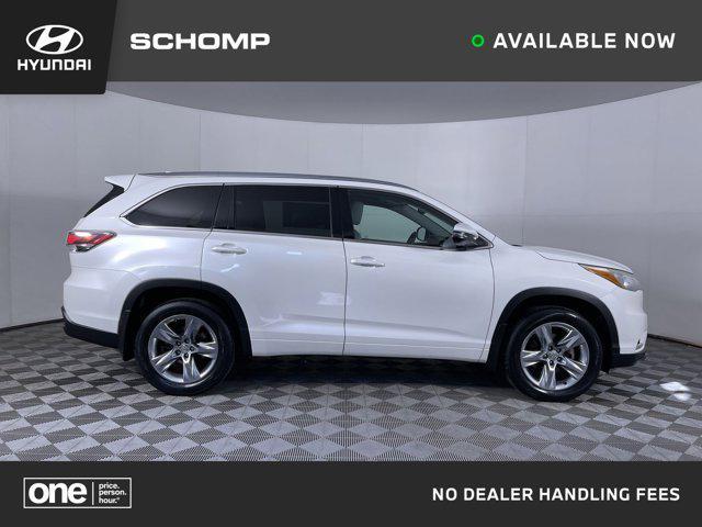 used 2015 Toyota Highlander car, priced at $23,900