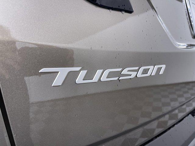 new 2025 Hyundai TUCSON Hybrid car, priced at $42,975