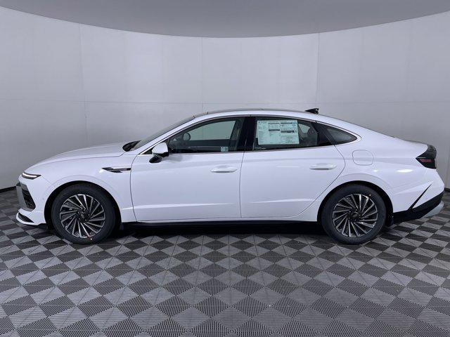 new 2025 Hyundai Sonata Hybrid car, priced at $37,679