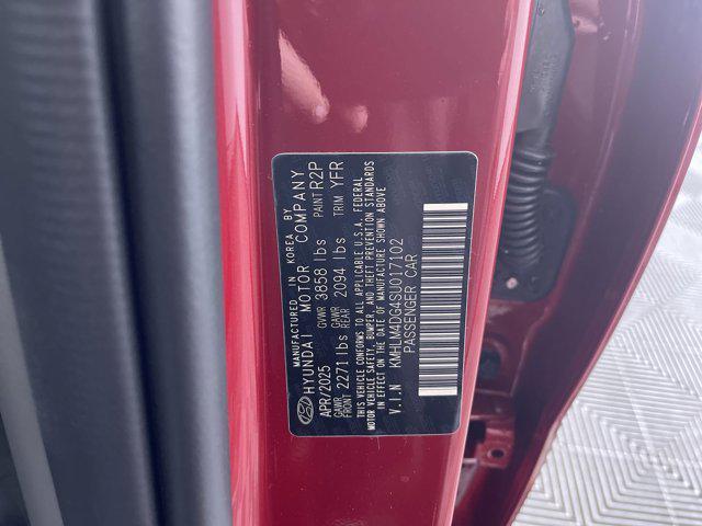 new 2025 Hyundai Elantra car, priced at $24,879