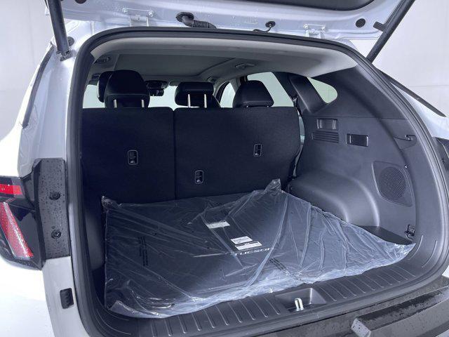 new 2025 Hyundai TUCSON Hybrid car, priced at $42,921