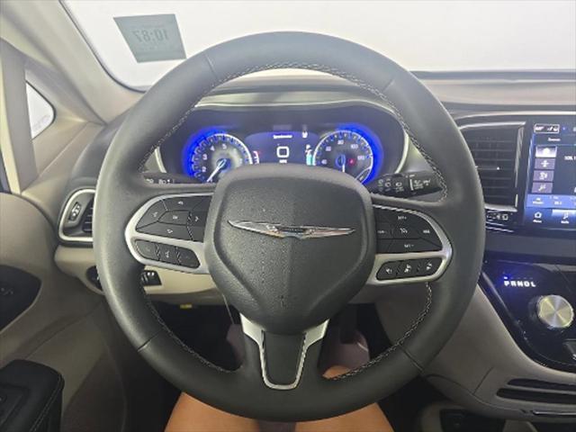 used 2023 Chrysler Pacifica car, priced at $26,000