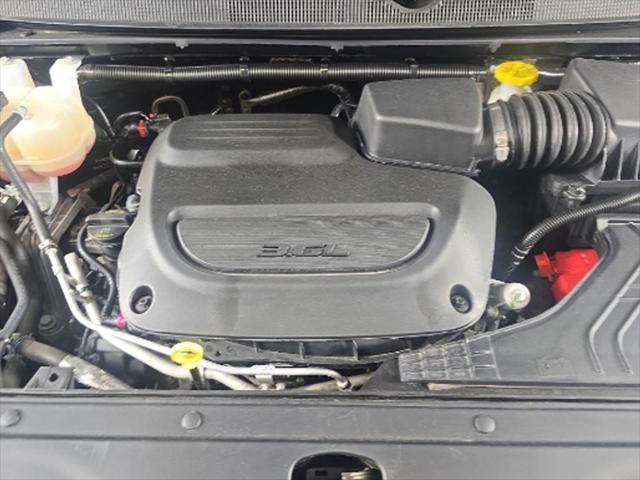 used 2023 Chrysler Pacifica car, priced at $26,000