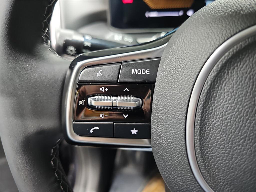 new 2025 Kia Sorento car, priced at $35,726