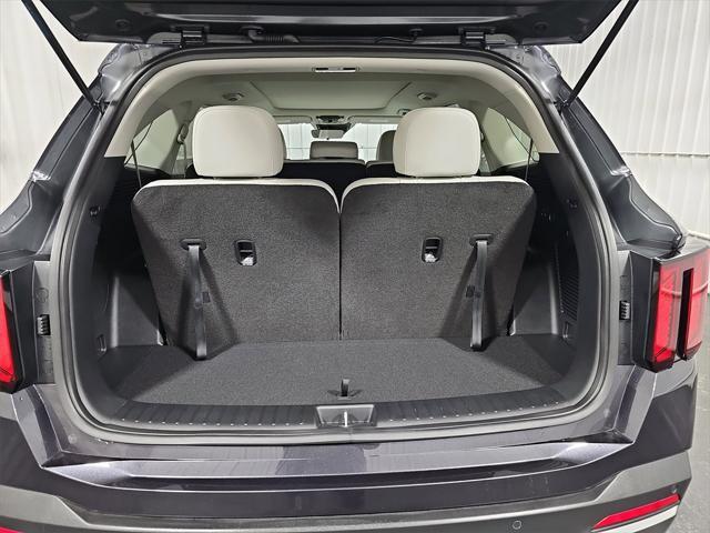new 2025 Kia Sorento car, priced at $36,726