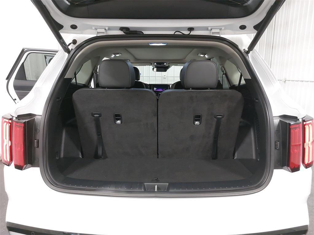 used 2023 Kia Sorento car, priced at $28,500