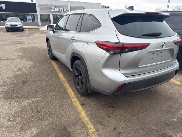 used 2022 Toyota Highlander car, priced at $32,500