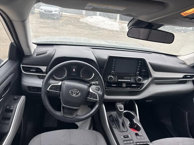 used 2022 Toyota Highlander car, priced at $32,500