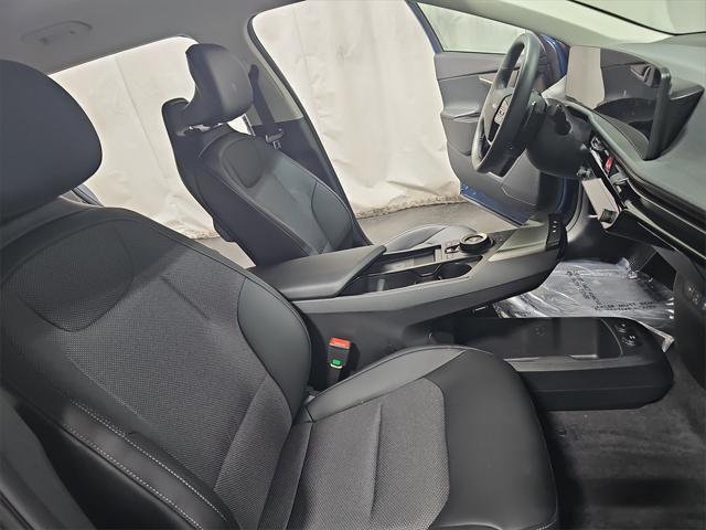 new 2025 Kia EV6 car, priced at $52,107
