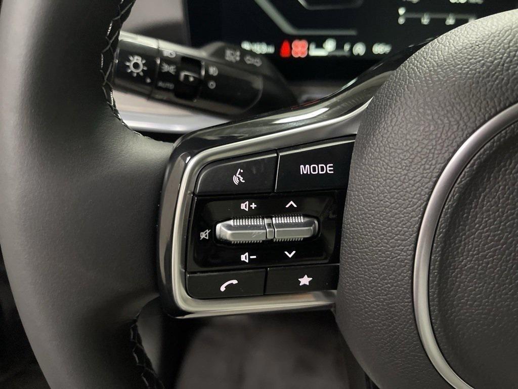 used 2025 Kia Sorento car, priced at $38,500