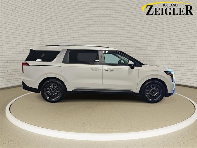 new 2025 Kia Carnival Hybrid car, priced at $43,825