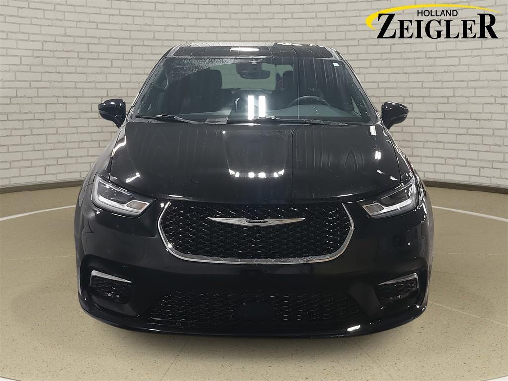 used 2025 Chrysler Pacifica car, priced at $32,500