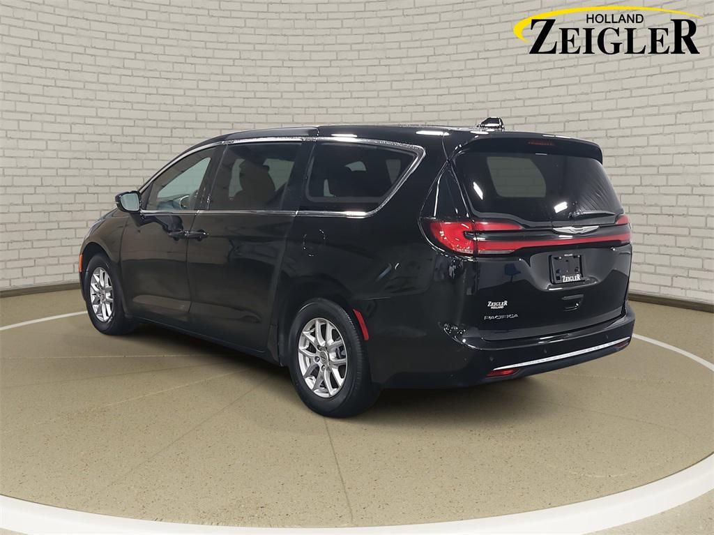used 2025 Chrysler Pacifica car, priced at $32,500