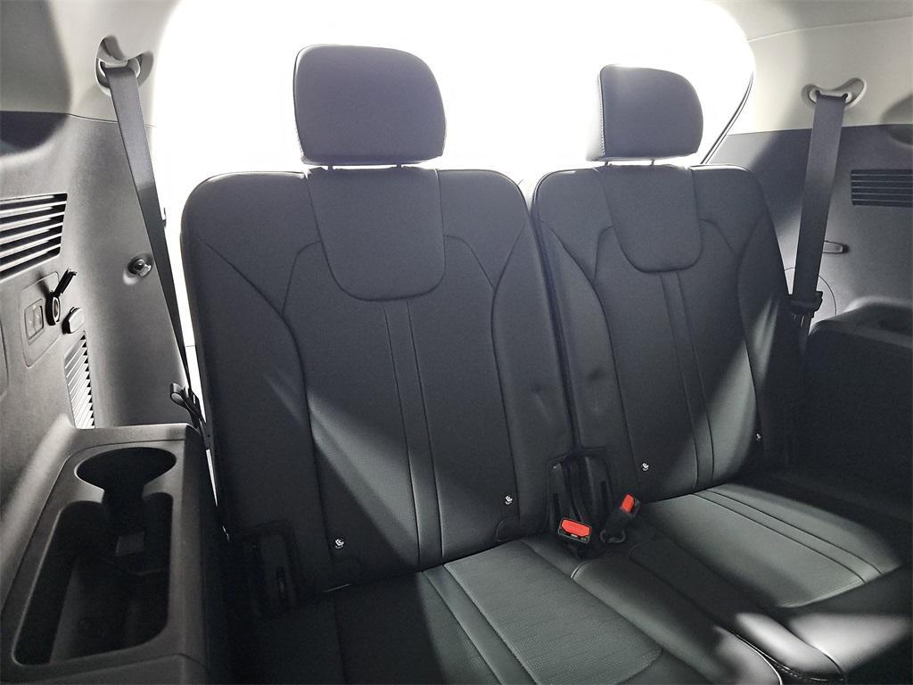new 2025 Kia Sorento car, priced at $37,092