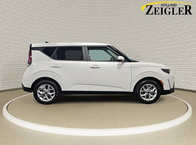 new 2025 Kia Soul car, priced at $22,007
