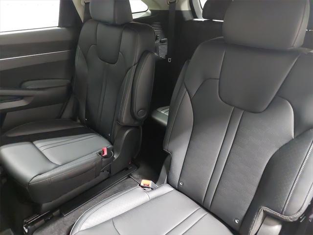 new 2025 Kia Sorento Hybrid car, priced at $41,094