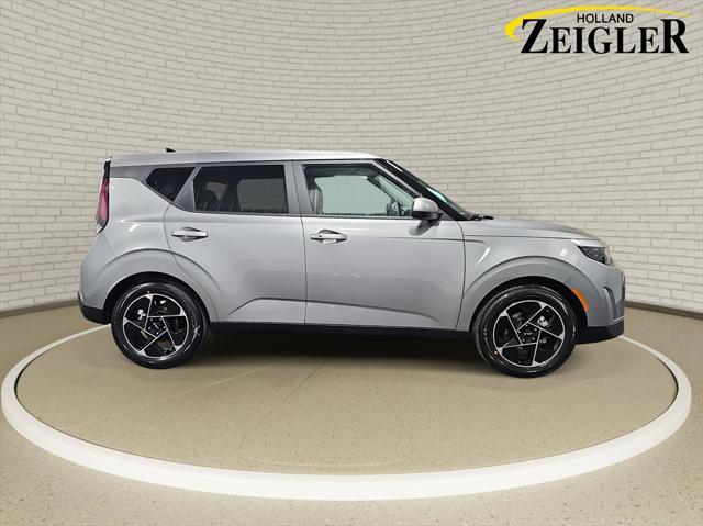 new 2025 Kia Soul car, priced at $25,694
