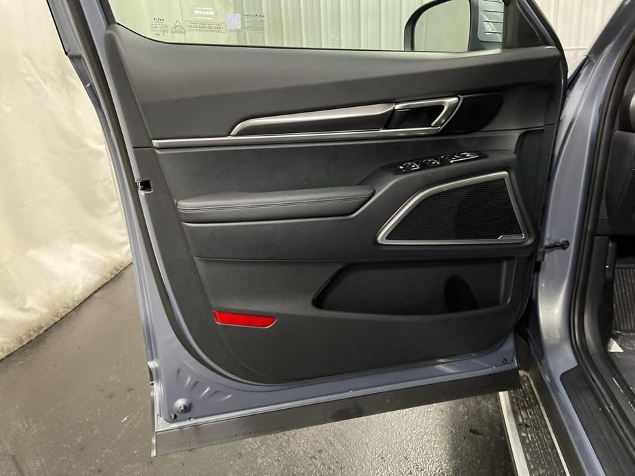 new 2024 Kia Telluride car, priced at $42,670