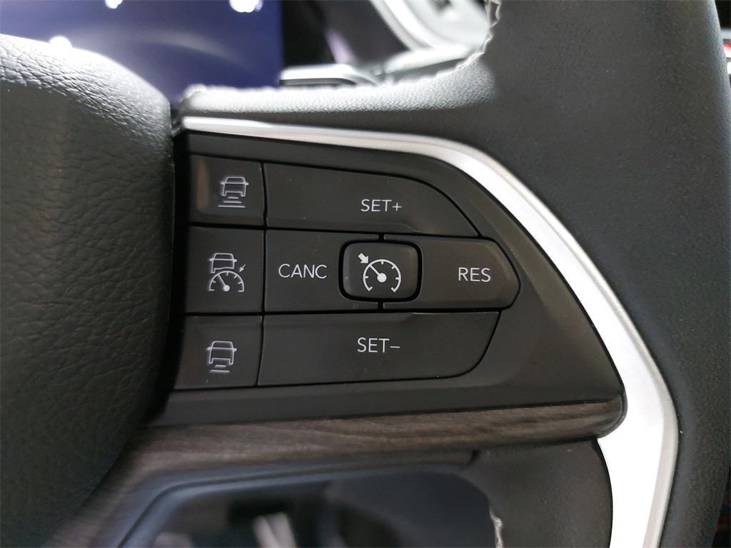 used 2024 Jeep Grand Cherokee car, priced at $40,000