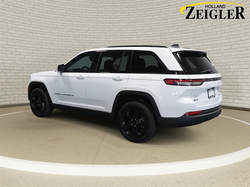 used 2024 Jeep Grand Cherokee car, priced at $40,000
