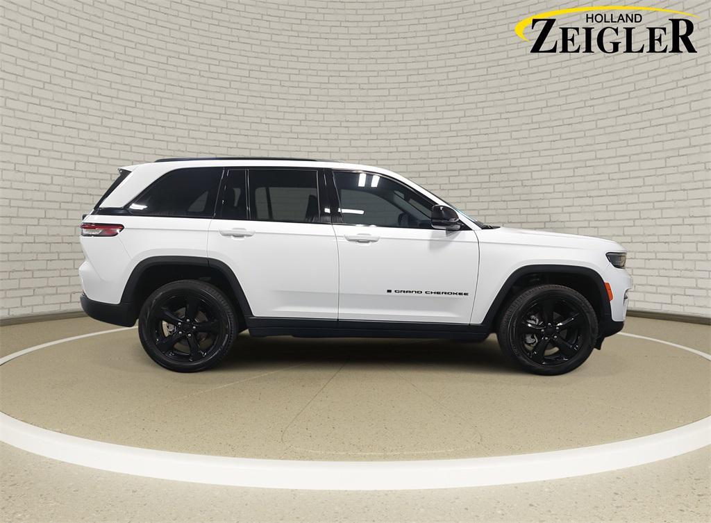 used 2024 Jeep Grand Cherokee car, priced at $40,000