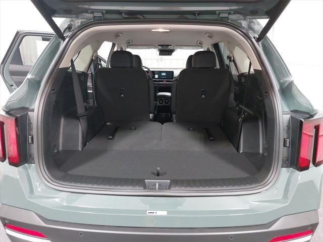 new 2025 Kia Sorento Hybrid car, priced at $40,786