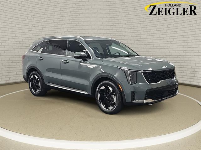 new 2025 Kia Sorento Hybrid car, priced at $40,786