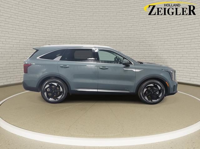 new 2025 Kia Sorento Hybrid car, priced at $40,786