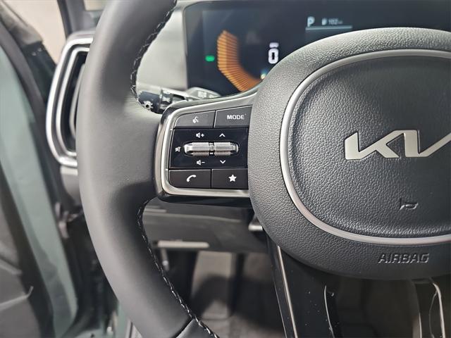new 2025 Kia Sorento Hybrid car, priced at $40,786