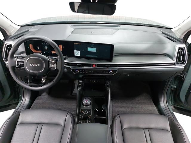 new 2025 Kia Sorento Hybrid car, priced at $40,786