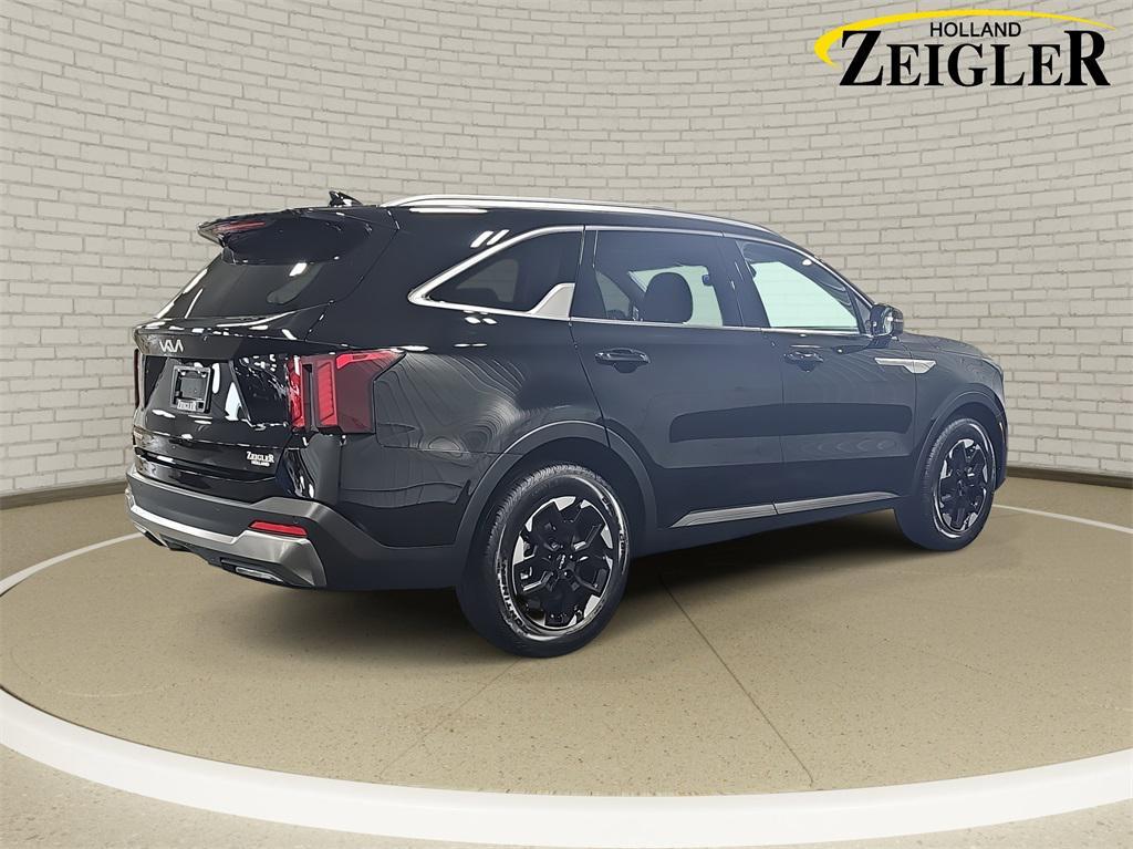new 2025 Kia Sorento car, priced at $36,778