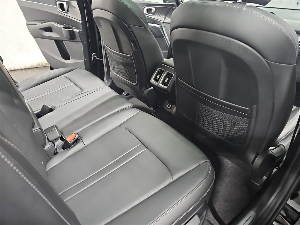 new 2025 Kia Sorento car, priced at $36,778