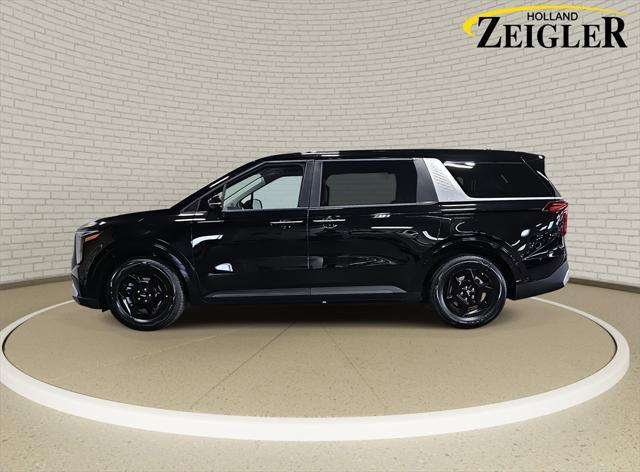 new 2025 Kia Carnival car, priced at $39,752