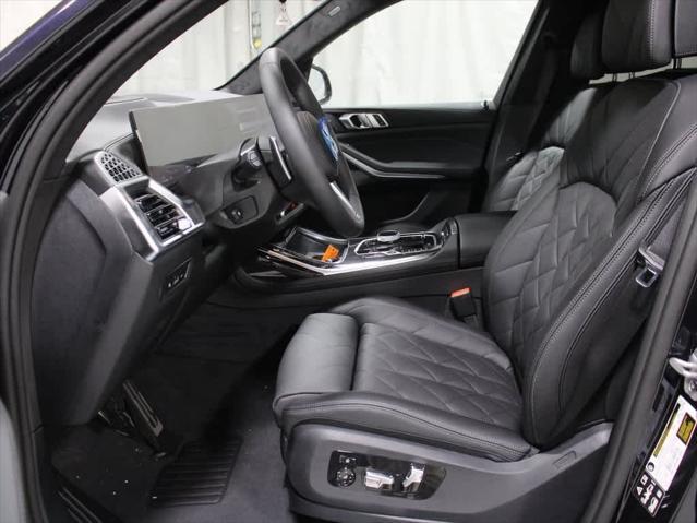 new 2026 BMW X7 car, priced at $98,740