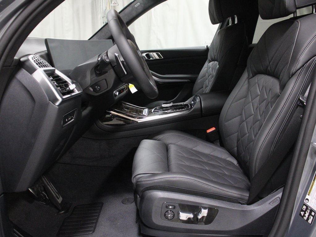 new 2026 BMW X7 car, priced at $98,740