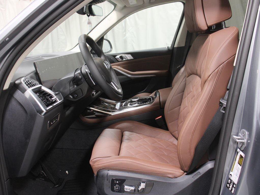 new 2026 BMW X7 car, priced at $91,925