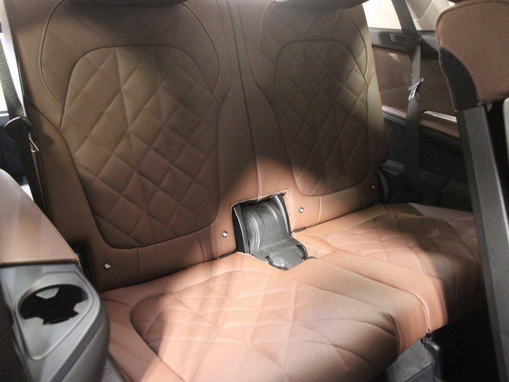 new 2026 BMW X7 car, priced at $91,925