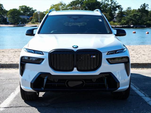 new 2025 BMW X7 car, priced at $117,155