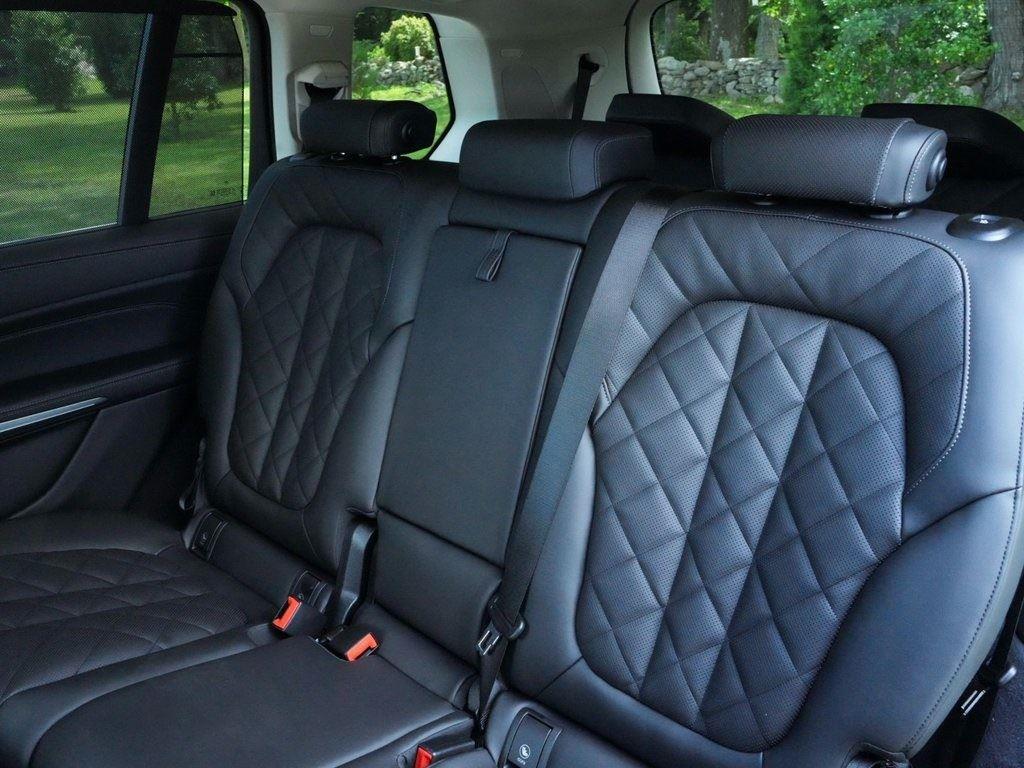 new 2026 BMW X7 car, priced at $92,390