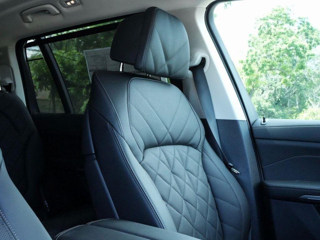 new 2026 BMW X7 car, priced at $92,390