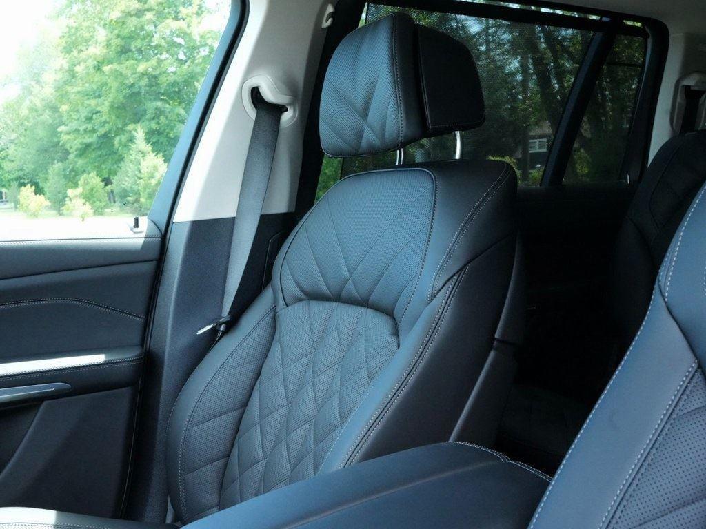 new 2026 BMW X7 car, priced at $92,390