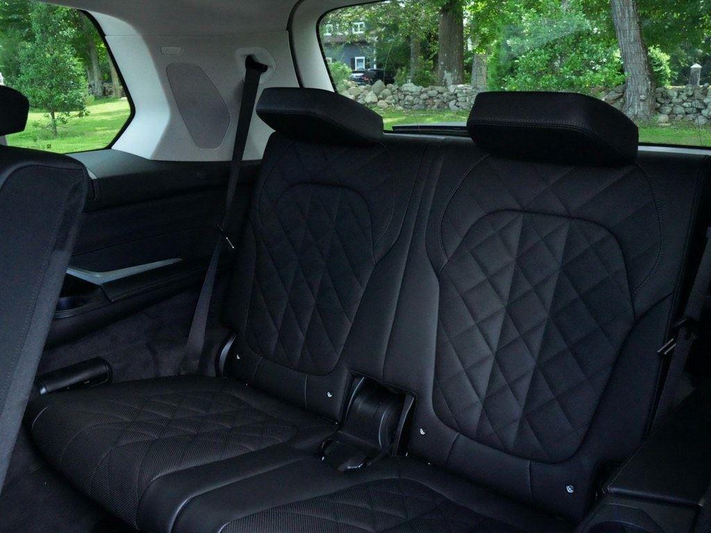 new 2026 BMW X7 car, priced at $92,390