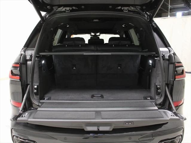 new 2026 BMW X7 car, priced at $100,040