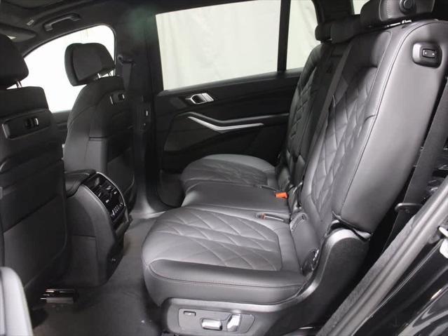 new 2026 BMW X7 car, priced at $100,040
