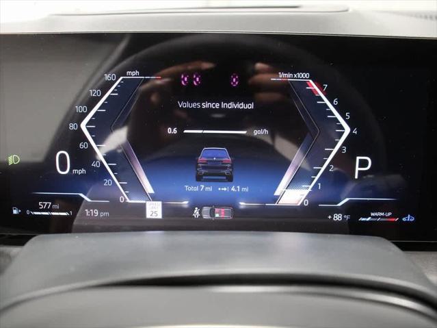 new 2026 BMW X7 car, priced at $100,040